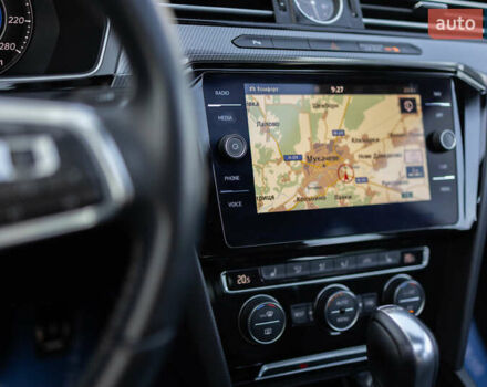 Желтый Фольксваген Arteon, объемом двигателя 1.98 л и пробегом 120 тыс. км за 33800 $, фото 65 на Automoto.ua