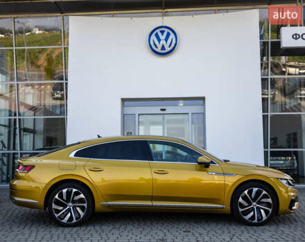 Желтый Фольксваген Arteon, объемом двигателя 1.98 л и пробегом 120 тыс. км за 33800 $, фото 10 на Automoto.ua