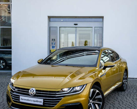 Желтый Фольксваген Arteon, объемом двигателя 1.98 л и пробегом 120 тыс. км за 33800 $, фото 3 на Automoto.ua