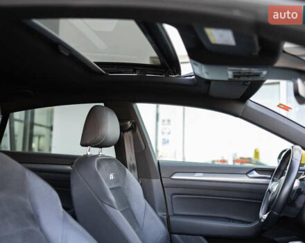 Желтый Фольксваген Arteon, объемом двигателя 1.98 л и пробегом 120 тыс. км за 33800 $, фото 50 на Automoto.ua