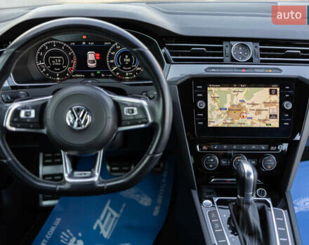 Желтый Фольксваген Arteon, объемом двигателя 1.98 л и пробегом 120 тыс. км за 33800 $, фото 45 на Automoto.ua