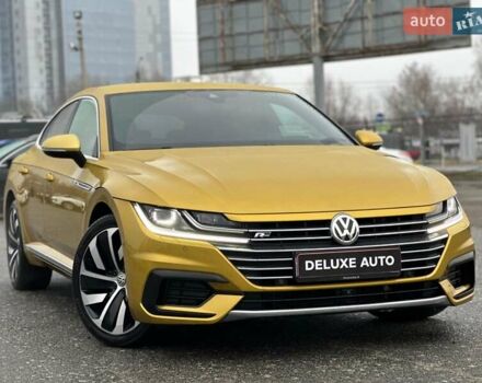 Жовтий Фольксваген Arteon, об'ємом двигуна 2 л та пробігом 179 тис. км за 28999 $, фото 3 на Automoto.ua