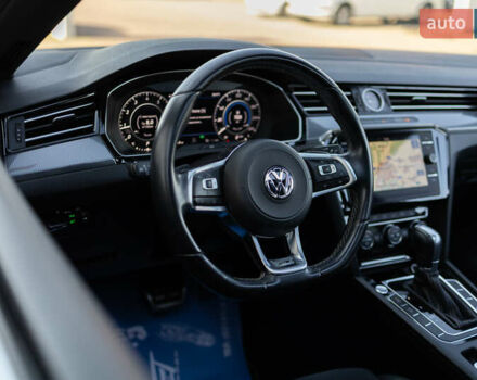 Желтый Фольксваген Arteon, объемом двигателя 1.98 л и пробегом 120 тыс. км за 33800 $, фото 58 на Automoto.ua