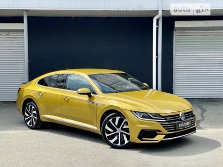 Желтый Фольксваген Arteon, объемом двигателя 1.98 л и пробегом 57 тыс. км за 29900 $, фото 1 на Automoto.ua