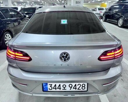 Серый Фольксваген Arteon, объемом двигателя 2 л и пробегом 53 тыс. км за 12000 $, фото 3 на Automoto.ua