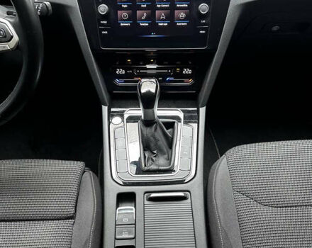 Сірий Фольксваген Arteon, об'ємом двигуна 2 л та пробігом 77 тис. км за 28900 $, фото 23 на Automoto.ua