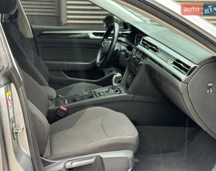 Сірий Фольксваген Arteon, об'ємом двигуна 2 л та пробігом 77 тис. км за 28900 $, фото 21 на Automoto.ua
