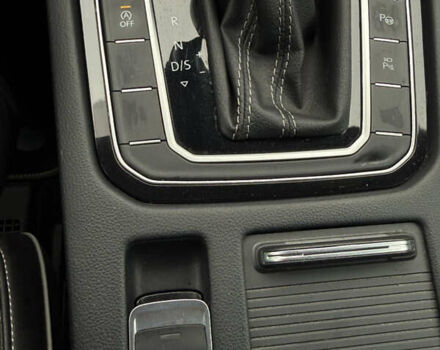 Сірий Фольксваген Arteon, об'ємом двигуна 1.97 л та пробігом 95 тис. км за 47000 $, фото 7 на Automoto.ua