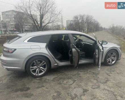 Сірий Фольксваген Arteon, об'ємом двигуна 1.97 л та пробігом 35 тис. км за 44000 $, фото 5 на Automoto.ua