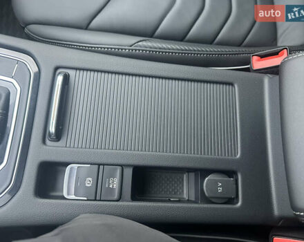 Серый Фольксваген Arteon, объемом двигателя 1.98 л и пробегом 28 тыс. км за 49900 $, фото 105 на Automoto.ua