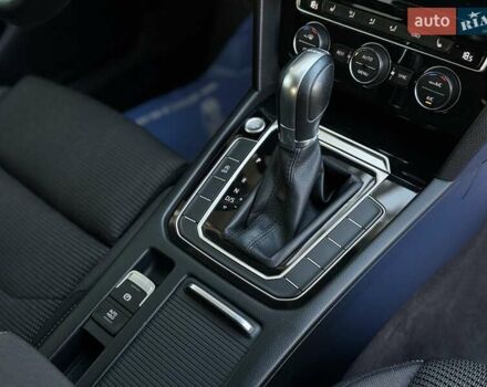 Серый Фольксваген Arteon, объемом двигателя 1.97 л и пробегом 141 тыс. км за 23990 $, фото 37 на Automoto.ua