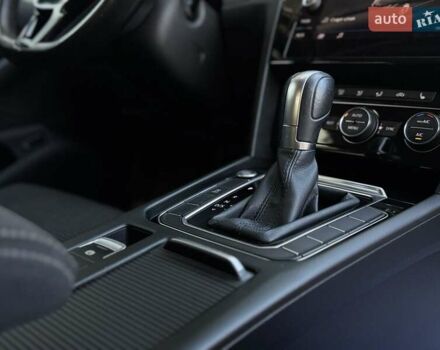 Серый Фольксваген Arteon, объемом двигателя 1.97 л и пробегом 141 тыс. км за 23990 $, фото 38 на Automoto.ua