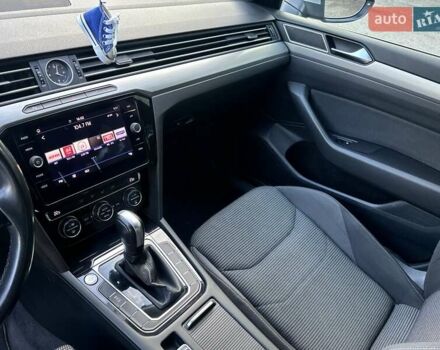 Серый Фольксваген Arteon, объемом двигателя 2 л и пробегом 281 тыс. км за 18700 $, фото 22 на Automoto.ua