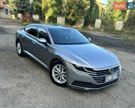 Серый Фольксваген Arteon, объемом двигателя 2 л и пробегом 281 тыс. км за 18700 $, фото 3 на Automoto.ua