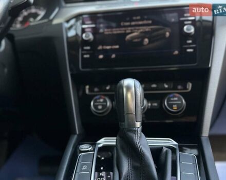 Серый Фольксваген Arteon, объемом двигателя 1.97 л и пробегом 141 тыс. км за 23990 $, фото 42 на Automoto.ua