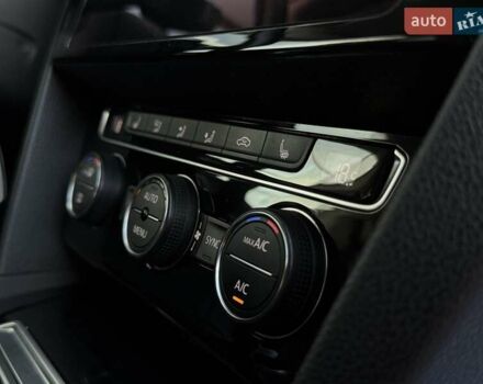 Серый Фольксваген Arteon, объемом двигателя 1.97 л и пробегом 141 тыс. км за 23990 $, фото 41 на Automoto.ua