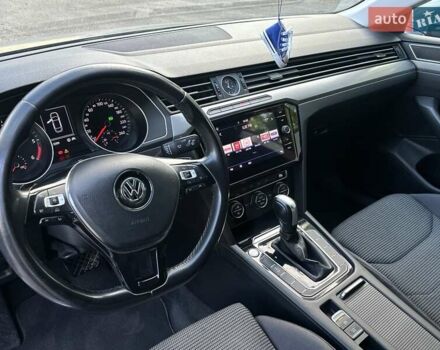 Серый Фольксваген Arteon, объемом двигателя 2 л и пробегом 281 тыс. км за 18700 $, фото 11 на Automoto.ua