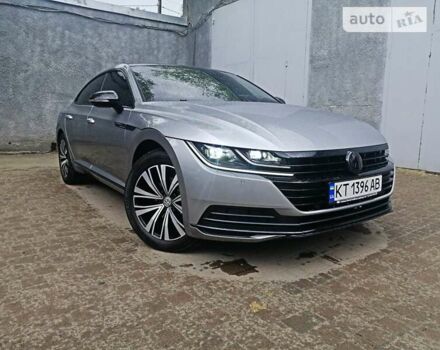 Серый Фольксваген Arteon, объемом двигателя 2 л и пробегом 199 тыс. км за 25900 $, фото 5 на Automoto.ua