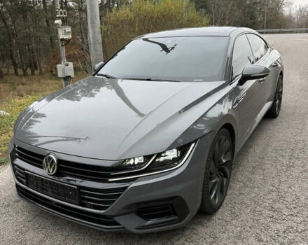 Серый Фольксваген Arteon, объемом двигателя 2 л и пробегом 142 тыс. км за 25900 $, фото 1 на Automoto.ua