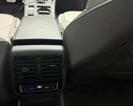 Серый Фольксваген Arteon, объемом двигателя 2 л и пробегом 142 тыс. км за 25900 $, фото 31 на Automoto.ua