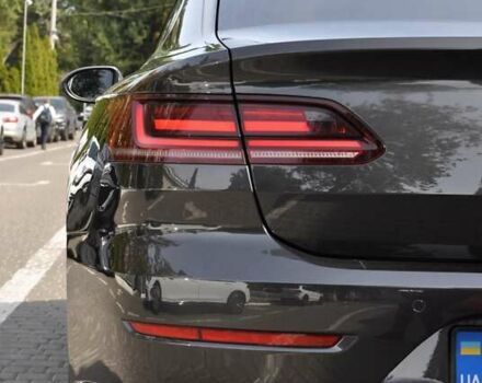 Серый Фольксваген Arteon, объемом двигателя 1.98 л и пробегом 108 тыс. км за 29000 $, фото 5 на Automoto.ua