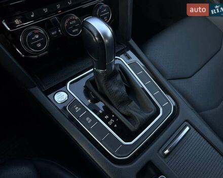 Серый Фольксваген Arteon, объемом двигателя 1.98 л и пробегом 44 тыс. км за 19000 $, фото 33 на Automoto.ua