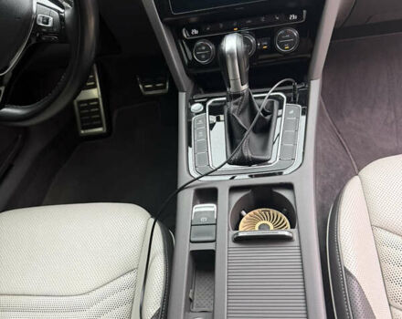 Серый Фольксваген Arteon, объемом двигателя 2 л и пробегом 142 тыс. км за 25900 $, фото 35 на Automoto.ua