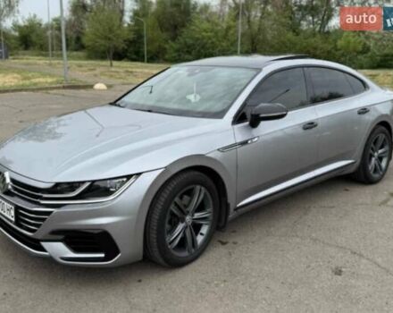 Серый Фольксваген Arteon, объемом двигателя 2 л и пробегом 125 тыс. км за 26300 $, фото 2 на Automoto.ua