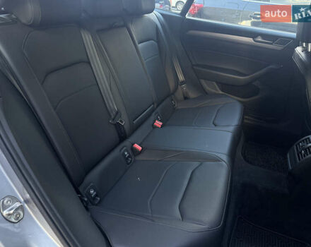 Серый Фольксваген Arteon, объемом двигателя 1.98 л и пробегом 44 тыс. км за 19000 $, фото 26 на Automoto.ua