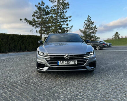 Серый Фольксваген Arteon, объемом двигателя 1.98 л и пробегом 76 тыс. км за 28700 $, фото 2 на Automoto.ua