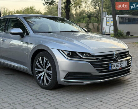 Серый Фольксваген Arteon, объемом двигателя 1.98 л и пробегом 44 тыс. км за 19000 $, фото 2 на Automoto.ua