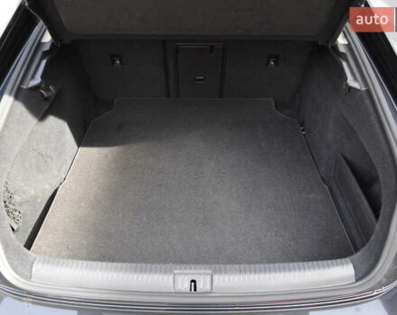 Серый Фольксваген Arteon, объемом двигателя 1.98 л и пробегом 108 тыс. км за 29000 $, фото 7 на Automoto.ua