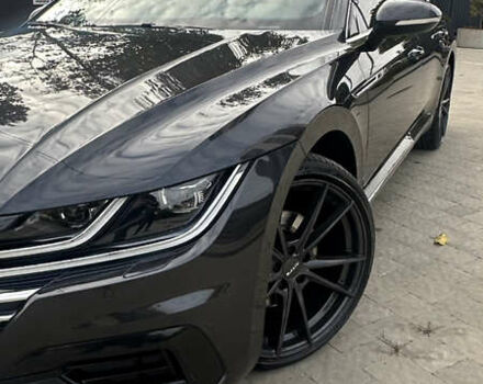 Серый Фольксваген Arteon, объемом двигателя 1.97 л и пробегом 185 тыс. км за 26999 $, фото 3 на Automoto.ua
