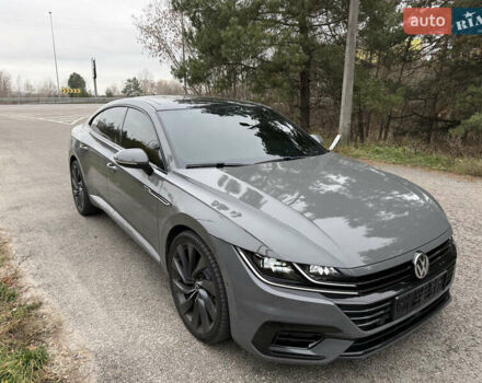 Серый Фольксваген Arteon, объемом двигателя 2 л и пробегом 142 тыс. км за 25900 $, фото 4 на Automoto.ua