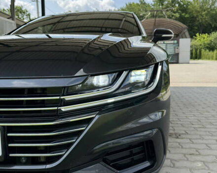 Серый Фольксваген Arteon, объемом двигателя 2 л и пробегом 158 тыс. км за 30450 $, фото 79 на Automoto.ua