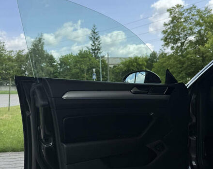 Серый Фольксваген Arteon, объемом двигателя 2 л и пробегом 158 тыс. км за 30450 $, фото 66 на Automoto.ua