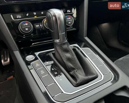 Фольксваген Arteon 2018 у Львові на Automoto.ua Сірий Фольксваген Arteon, об'ємом двигуна 2 л та пробігом 225 тис. км за 24990 $, фото 33 на Automoto.ua