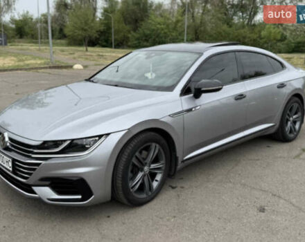 Серый Фольксваген Arteon, объемом двигателя 1.97 л и пробегом 127 тыс. км за 26100 $, фото 3 на Automoto.ua