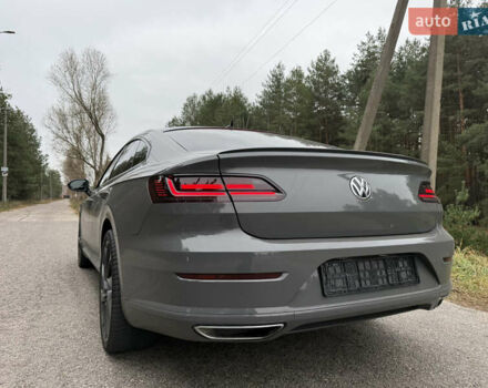 Серый Фольксваген Arteon, объемом двигателя 2 л и пробегом 142 тыс. км за 25900 $, фото 7 на Automoto.ua