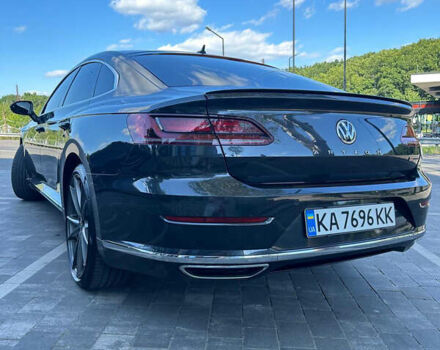 Серый Фольксваген Arteon, объемом двигателя 1.97 л и пробегом 183 тыс. км за 27000 $, фото 1 на Automoto.ua