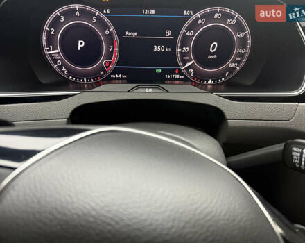 Серый Фольксваген Arteon, объемом двигателя 2 л и пробегом 142 тыс. км за 25900 $, фото 39 на Automoto.ua