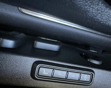 Серый Фольксваген Arteon, объемом двигателя 1.97 л и пробегом 73 тыс. км за 33200 $, фото 129 на Automoto.ua