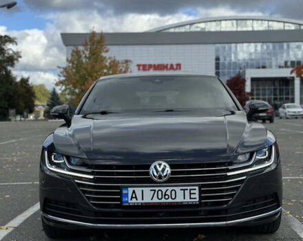 Серый Фольксваген Arteon, объемом двигателя 1.97 л и пробегом 73 тыс. км за 33200 $, фото 4 на Automoto.ua