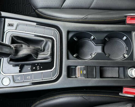 Сірий Фольксваген Arteon, об'ємом двигуна 1.98 л та пробігом 106 тис. км за 23500 $, фото 137 на Automoto.ua