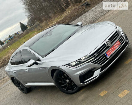 Серый Фольксваген Arteon, объемом двигателя 2 л и пробегом 158 тыс. км за 28499 $, фото 1 на Automoto.ua