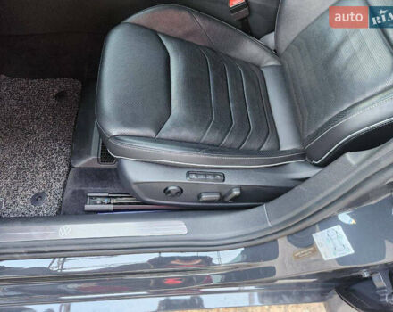 Сірий Фольксваген Arteon, об'ємом двигуна 2 л та пробігом 117 тис. км за 31500 $, фото 20 на Automoto.ua