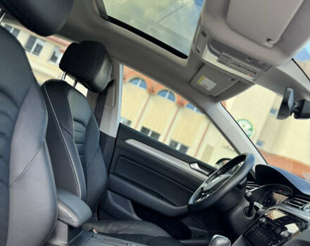 Серый Фольксваген Arteon, объемом двигателя 1.97 л и пробегом 73 тыс. км за 33200 $, фото 111 на Automoto.ua