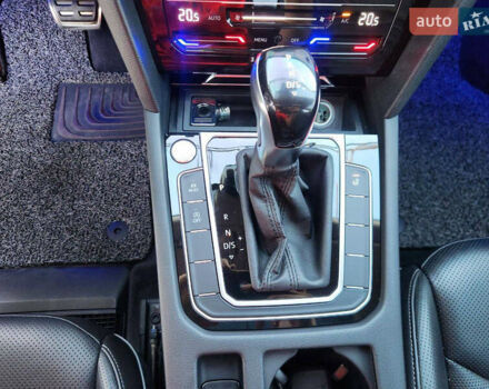 Сірий Фольксваген Arteon, об'ємом двигуна 2 л та пробігом 117 тис. км за 31500 $, фото 27 на Automoto.ua