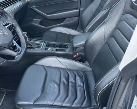 Серый Фольксваген Arteon, объемом двигателя 2 л и пробегом 140 тыс. км за 30000 $, фото 10 на Automoto.ua