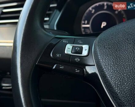 Фольксваген Arteon 2019 в Кривом Роге на Automoto.ua Серый Фольксваген Arteon, объемом двигателя 2 л и пробегом 123 тыс. км за 27800 $, фото 54 на Automoto.ua